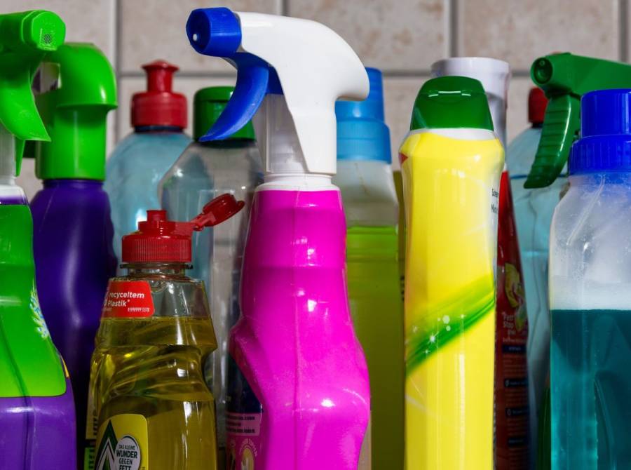 I prodotti per la pulizia: come scegliere quelli giusti per ogni superficie